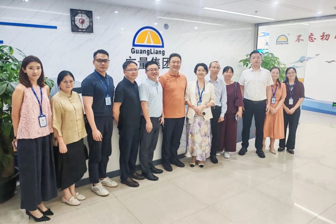 万利国际官网集团丨贵州大数据局向导莅临旅行，，，，，共探实景三维+数据要素资产化驱动的AI融合生长